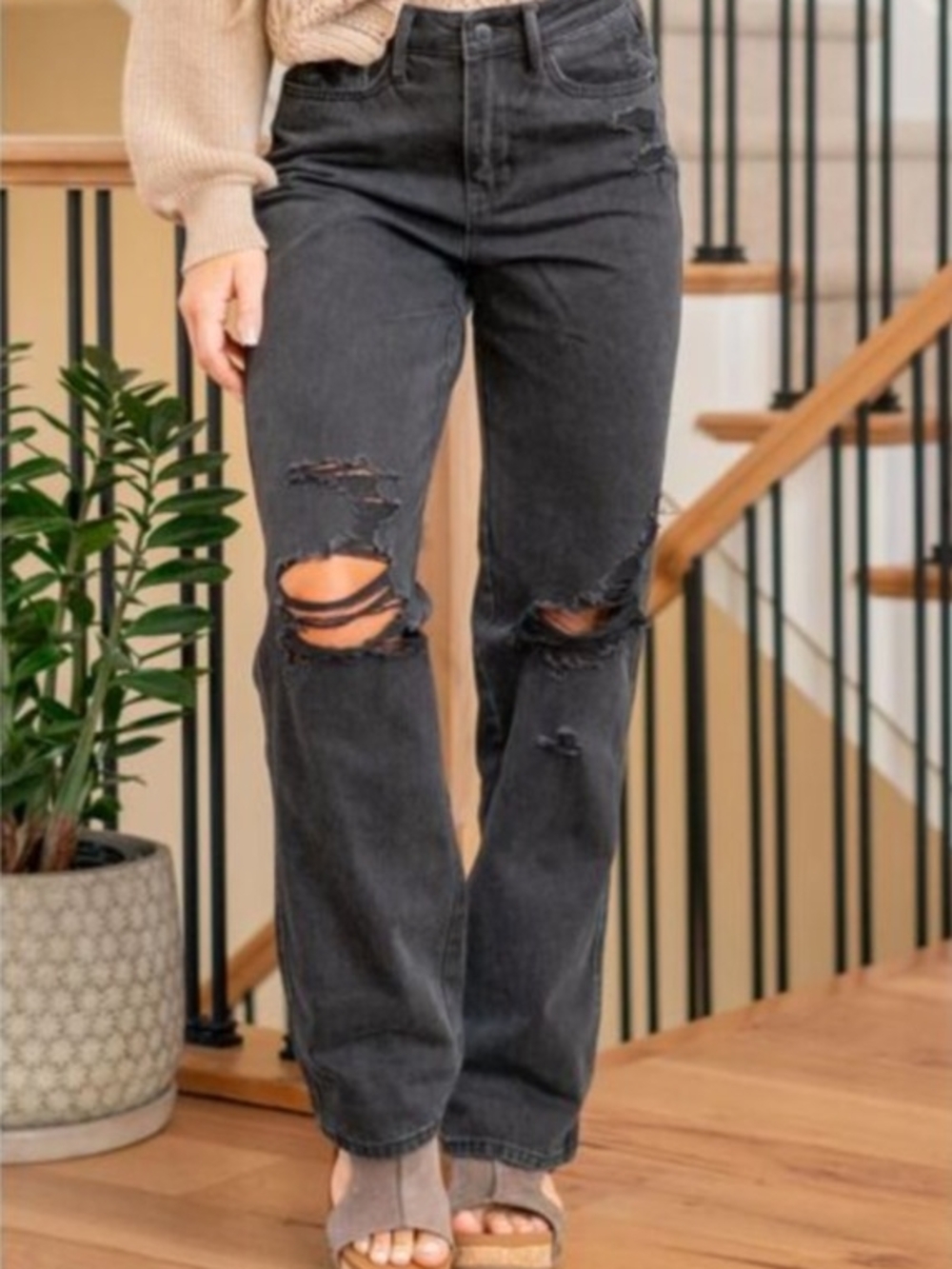 JUDY BLUE Magic 90s Distressed Knee Jeans Straight Leg Black Style 88737 Size 18